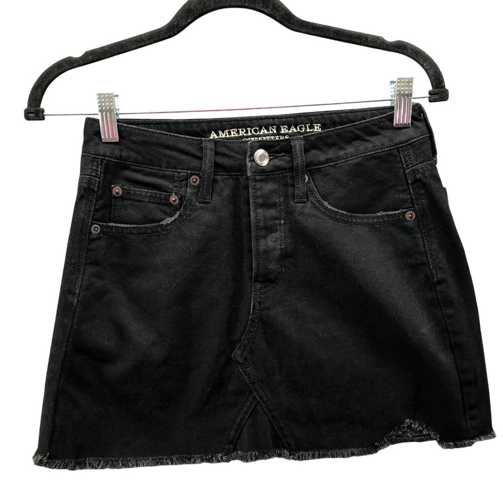 American Eagle Black Denim Mini Skirt Size 4 Frayed Hem Jean‎ Skirt Dark Wash